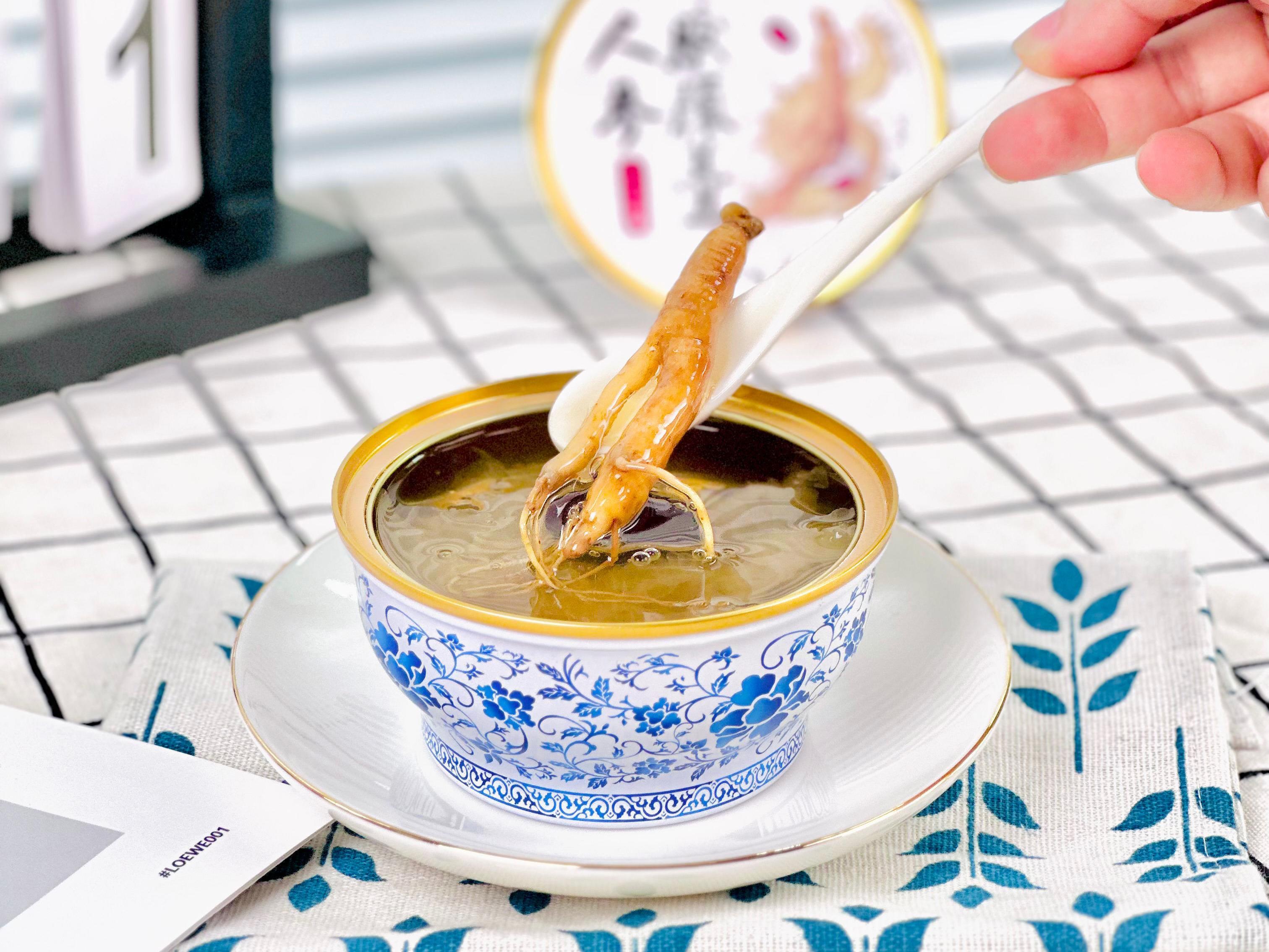 Các trường hợp mới nhất của công ty về Nước uống chức năng nhân sâm: Một sự lựa chọn đôi để nuôi dưỡng sức khỏe và sức khỏe của con người hiện đại